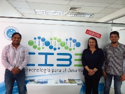 IV International Congress of Biotechnology and Biodiversity - Dr. Yelitza Colmenarez (CABI) and IOBC NTRS Representative at the CIBE with specialists from ESPOL, Ecuador